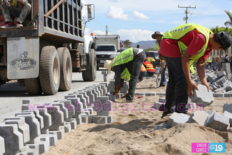 Estel&iacute; mejora su infraestructura vial